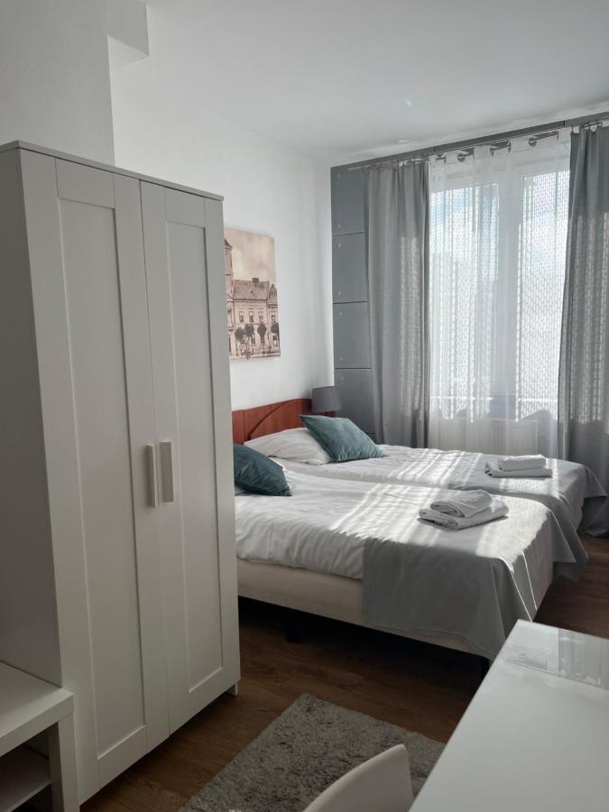 Hotel Turkovia 투렉 외부 사진