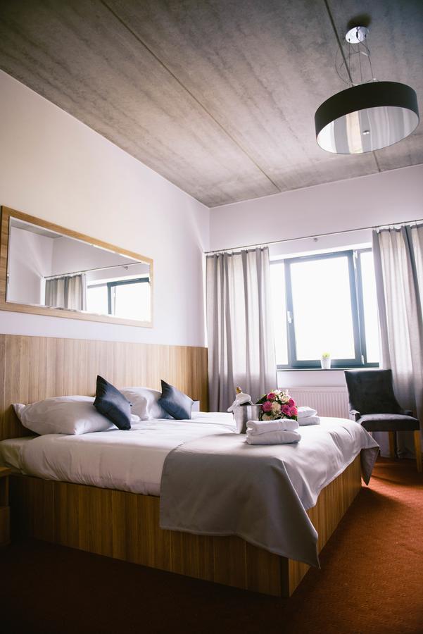 Hotel Turkovia 투렉 외부 사진