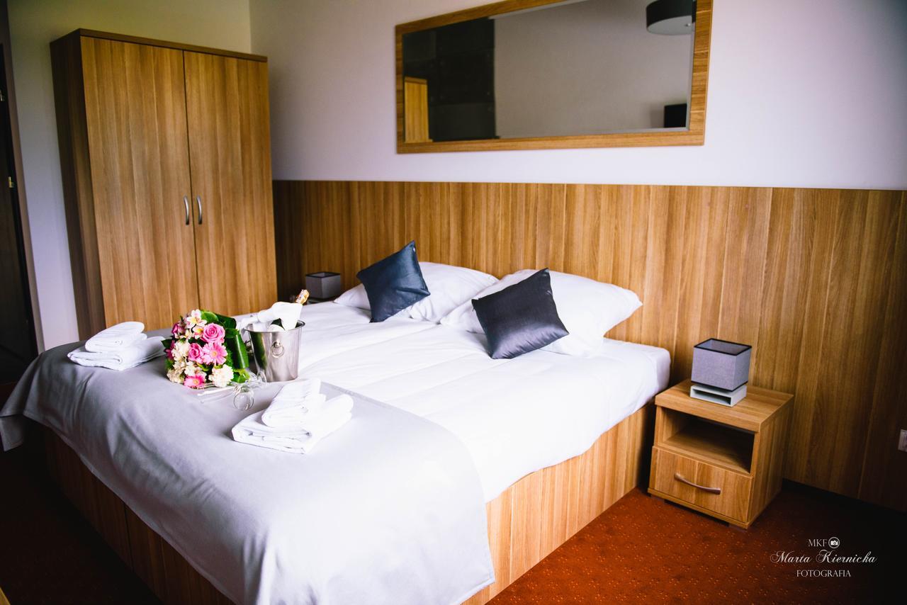 Hotel Turkovia 투렉 외부 사진